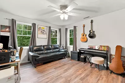 13 Mount Vernon Street #13, Haverhill, MA 01830 - Photo 9