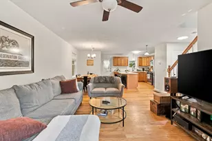 13 Mt Vernon St, Haverhill, MA 01830 - Photo 5