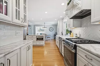 41 Lower Beverly Hls, West Springfield, MA 01089 - Photo 11
