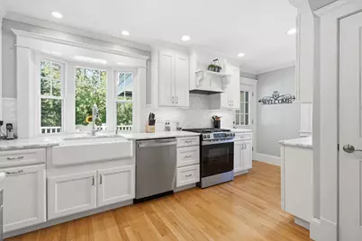 41 Lower Beverly Hls, West Springfield, MA 01089 - Photo 9