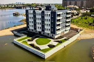 60 Newbury St, Quincy, MA 02171 - Photo 1