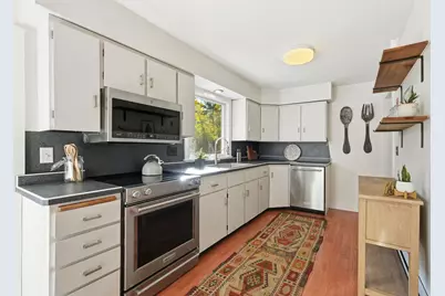 284 Housatonic St, Lenox, MA 01240 - Photo 15