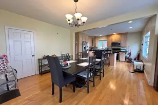 163 Summer St, Waltham, MA 02452 - Photo 5