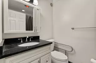 16 Harcourt St, Boston, MA 02116 - Photo 17