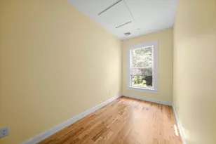 20 Linden St, Holyoke, MA 01040 - Photo 19
