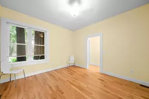 20 Linden St, Holyoke, MA 01040 - Photo 11