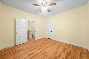 20 Linden St, Holyoke, MA 01040 - Photo 23