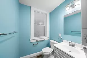 20 Linden St, Holyoke, MA 01040 - Photo 13
