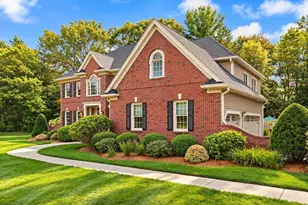 15 Comstock Dr, Wrentham, MA 02093 - Photo 3