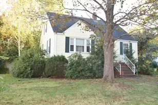 73 Chestnut Cir, Randolph, MA 02368 - Photo 3