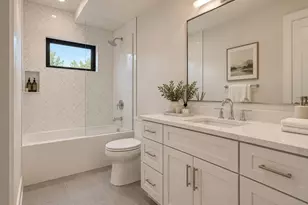 820 Hyde Park Ave, Boston, MA 02136 - Photo 9