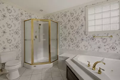 331 Albany St, Fall River, MA 02720 - Photo 15