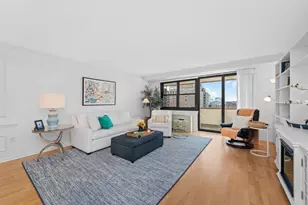 2 Hawthorne Pl, Boston, MA 02114 - Photo 5