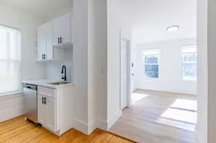 633 E 6th St, Boston, MA 02127 - Photo 19