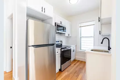 633 E 6th St, Boston, MA 02127 - Photo 29
