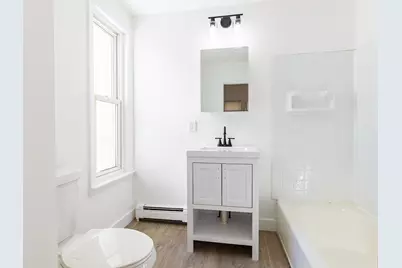 633 E 6th St, Boston, MA 02127 - Photo 3