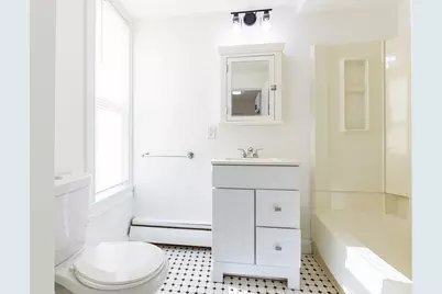633 E 6th St, Boston, MA 02127 - Photo 11