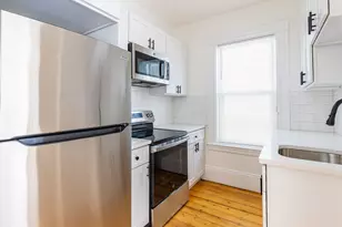 633 E 6th St, Boston, MA 02127 - Photo 17