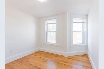 633 E 6th St, Boston, MA 02127 - Photo 25