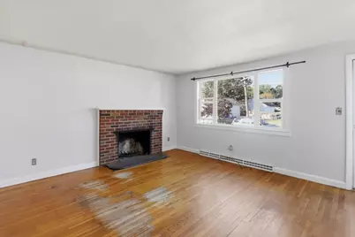 13 Horton St, Taunton, MA 02780 - Photo 9
