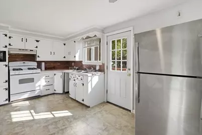 13 Horton St, Taunton, MA 02780 - Photo 15