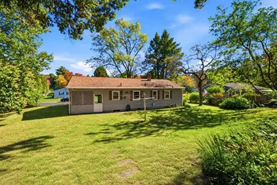 20 Deerfield Dr, Northampton, MA 01062 - Photo 5