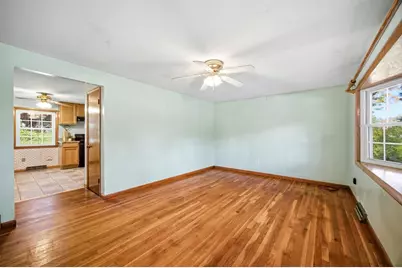 20 Deerfield Dr, Northampton, MA 01062 - Photo 13