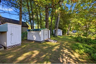 20 Deerfield Dr, Northampton, MA 01062 - Photo 7