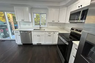 8 Thompson Rd, Webster, MA 01570 - Photo 13