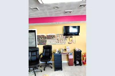 54 Branch St #1, Lowell, MA 01851 - Photo 3