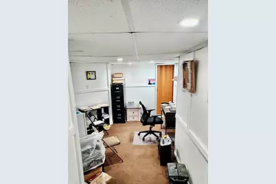 93 Montrose St, Springfield, MA 01109 - Photo 21