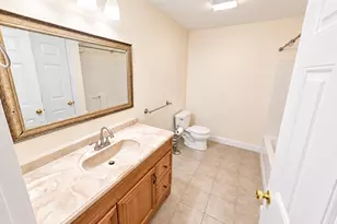 54 E Silver St, Westfield, MA 01085 - Photo 17