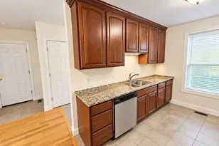 54 E Silver St, Westfield, MA 01085 - Photo 7