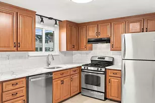 6 Norfolk Ave, Peabody, MA 01960 - Photo 15