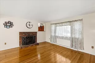 528 Spring St, Hanson, MA 02341 - Photo 5