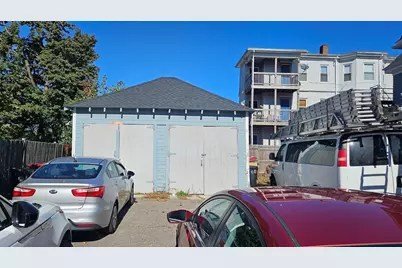933 Warren Ave, Brockton, MA 02301 - Photo 15