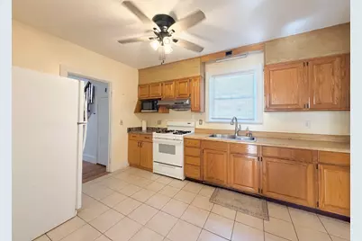 32 Harding Ave, Malden, MA 02148 - Photo 7