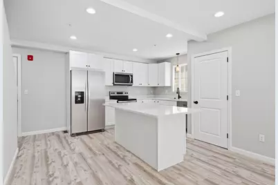 61 Parker St #6, Springfield, MA 01151 - Photo 3