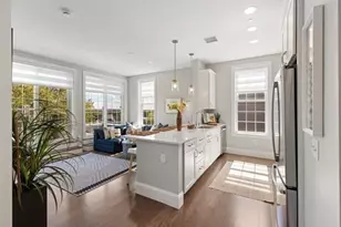 8 Sanborn St, Reading, MA 01867 - Photo 5