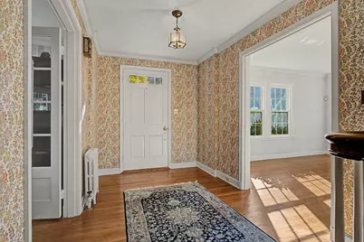 8 James, Greenfield, MA 01301 - Photo 5