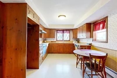 38 Burncoat St, Worcester, MA 01605 - Photo 13
