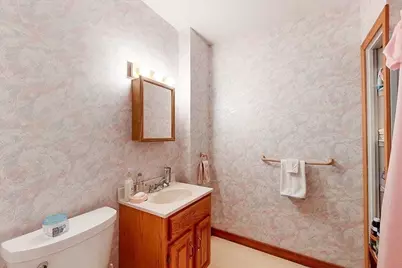38 Burncoat St, Worcester, MA 01605 - Photo 27