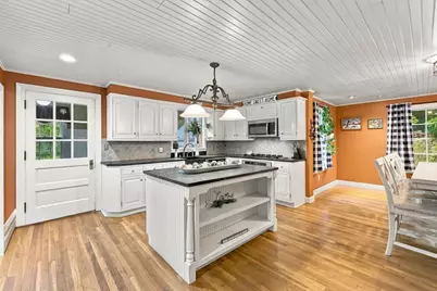670 Amherst Rd, Granby, MA 01033 - Photo 5