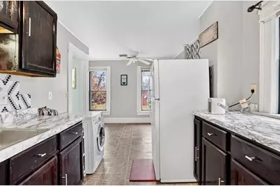 55 Florida St, Springfield, MA 01109 - Photo 33