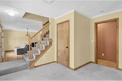 305 Wren St, Taunton, MA 02718 - Photo 13