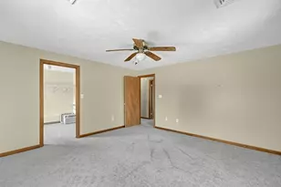 305 Wren St, Taunton, MA 02718 - Photo 21