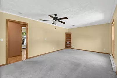 305 Wren St, Taunton, MA 02718 - Photo 15