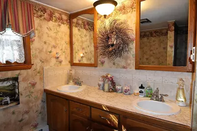 17 Wedgewood Ln, Millbury, MA 01527 - Photo 25