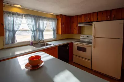 92 Worcester Rd, Webster, MA 01657 - Photo 5
