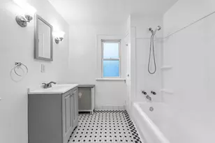 73 Santa Barbara St, Springfield, MA 01104 - Photo 31